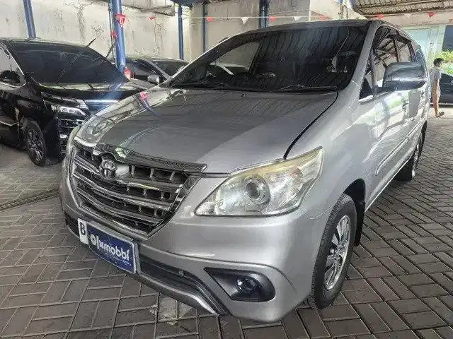 DP RENDAH - Toyota Kijang Innova 2.0 G Bensin-MT 2014