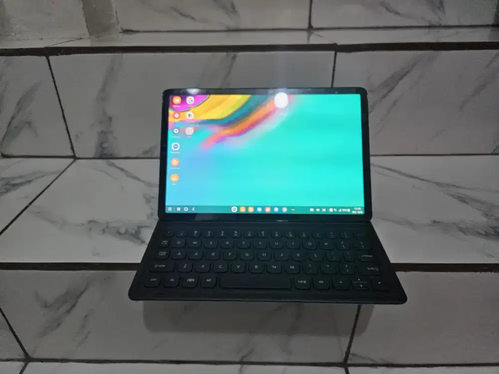 Galaxy tab S5e Sim 4GB 64GB plus keyboard ori BU secepatnyaaa