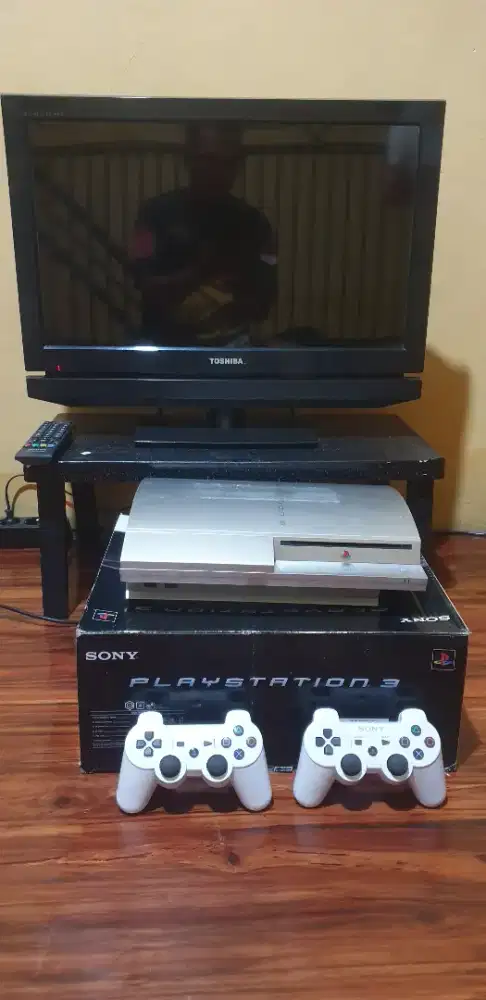 Ps 3 sepaket meja sama tv