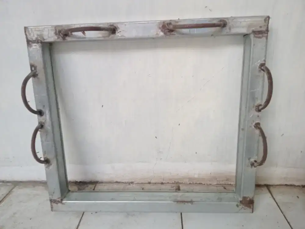 Keranjang Galon Dan Barang