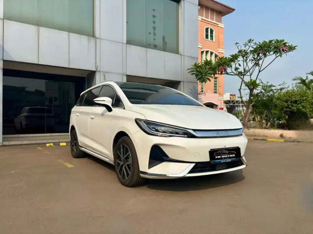 Byd M6 superior ev at