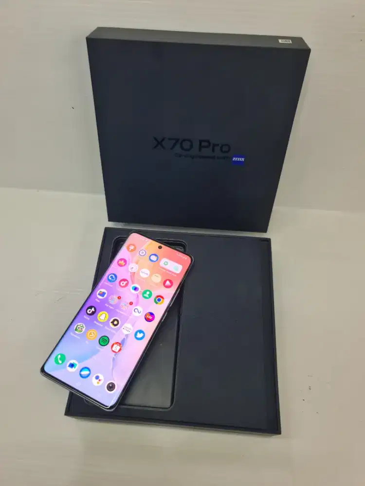 Vivo x70 pro 12/256gb mulus fullset