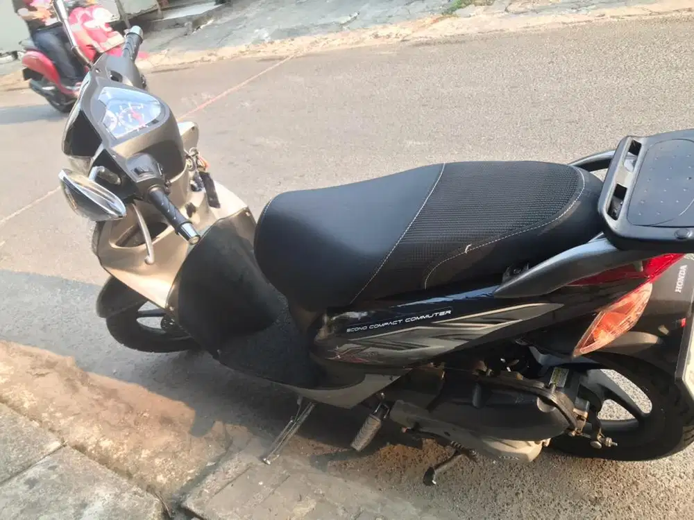 Honda spacy 2011