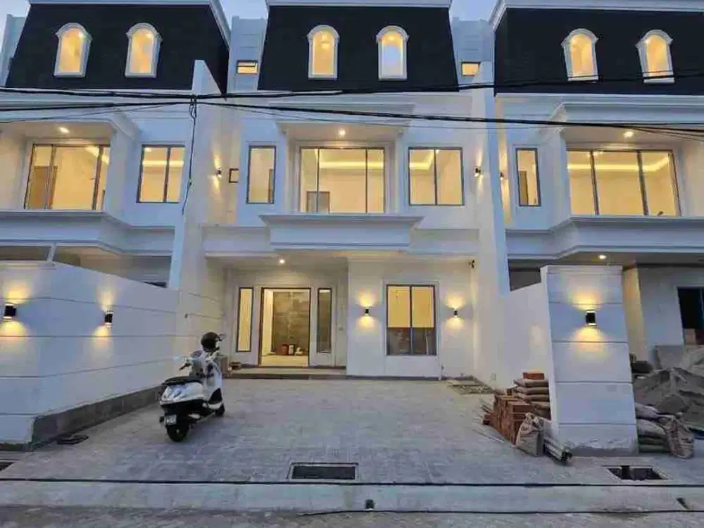 rumah baru design klasik modern dengan material terbaik di Duren Sawit Jaktim
