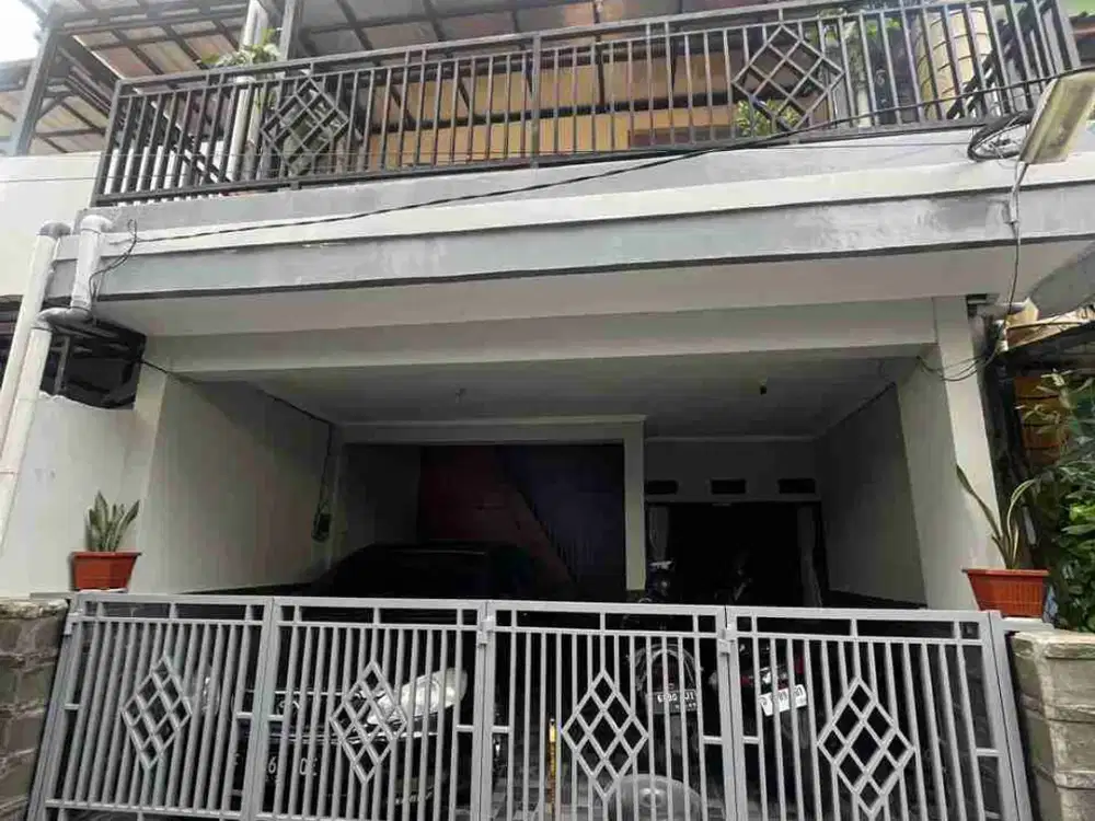 Rumah Bagus 2 lantai siap huni di Antapani Bandung