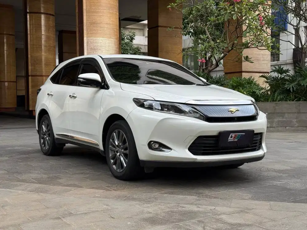 LOW KM! PREMIUM SOUND TOYOTA HARRIER LPREM 2015!
