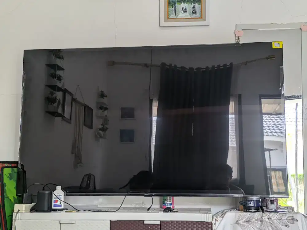 Dijual TV Sharp Aquos 65in Google TV