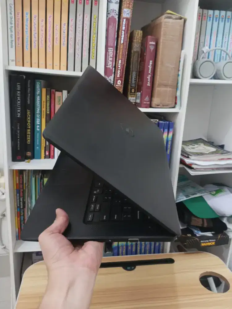 BU - Laptop Dell Vostro 3490 Generasi Mulus Normal Tinggal Pakai