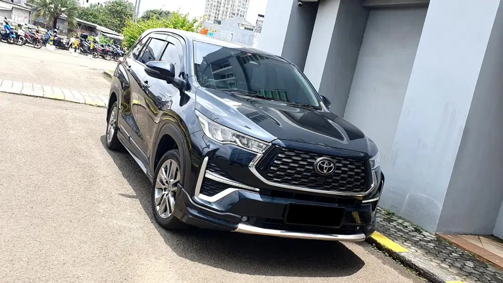 Toyota kijang innova zenix q hybrid modelista tss 2023 biru