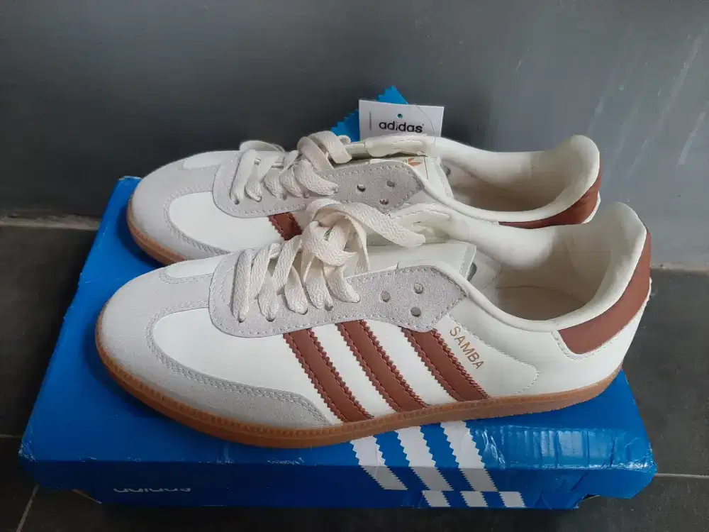 Sepatu Adidas Samba size 39