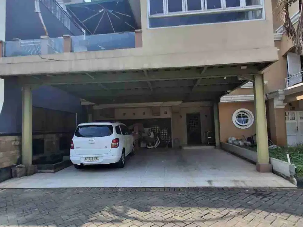 Rumah jual cepat murah cluster 3 lantai di jatibening 2.85 M bebas banjir LT 200 LB 490