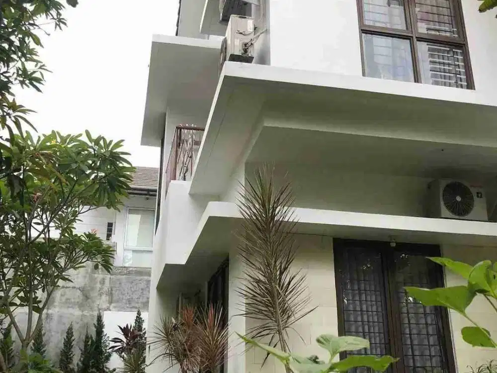 JUAL RUMAH SIAP HUNI DI PERUMAHAN DISCOVERY BINTARO TANGERANG
