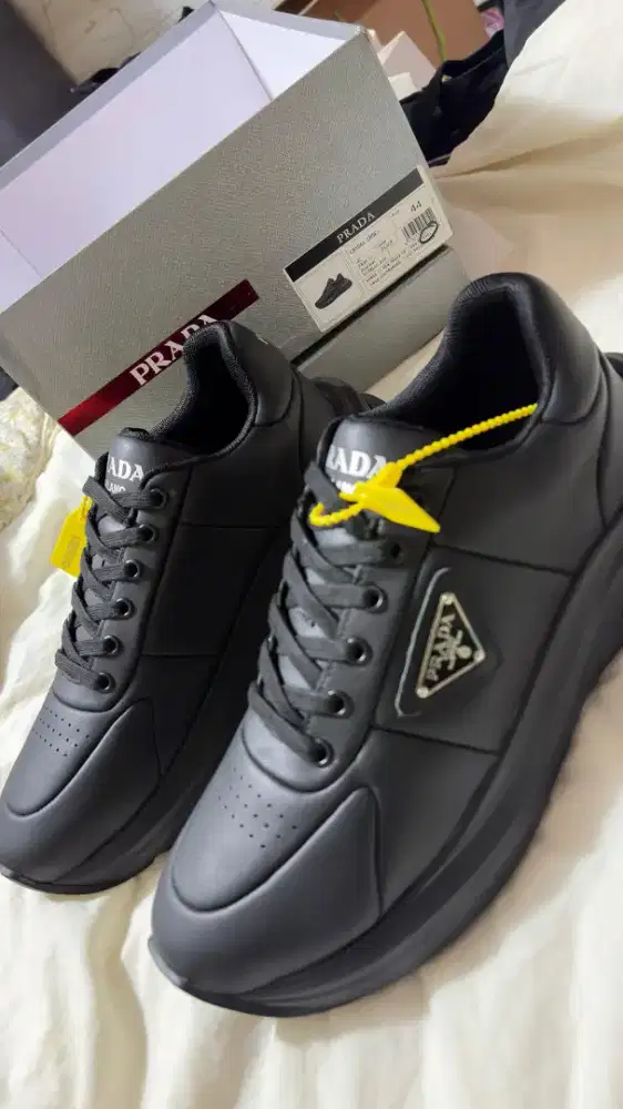 Dijual sepatu keren salah size