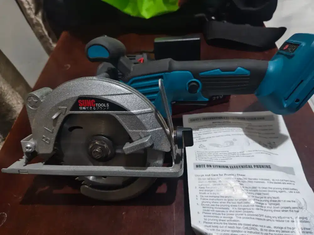 Circular saw, mesin potong kayu baterai, 5 SUNC TOOLS