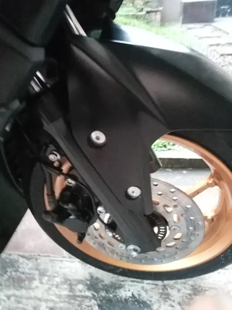 Jual yamah nmax tahun 2022 barang seger bagus plat t karawang