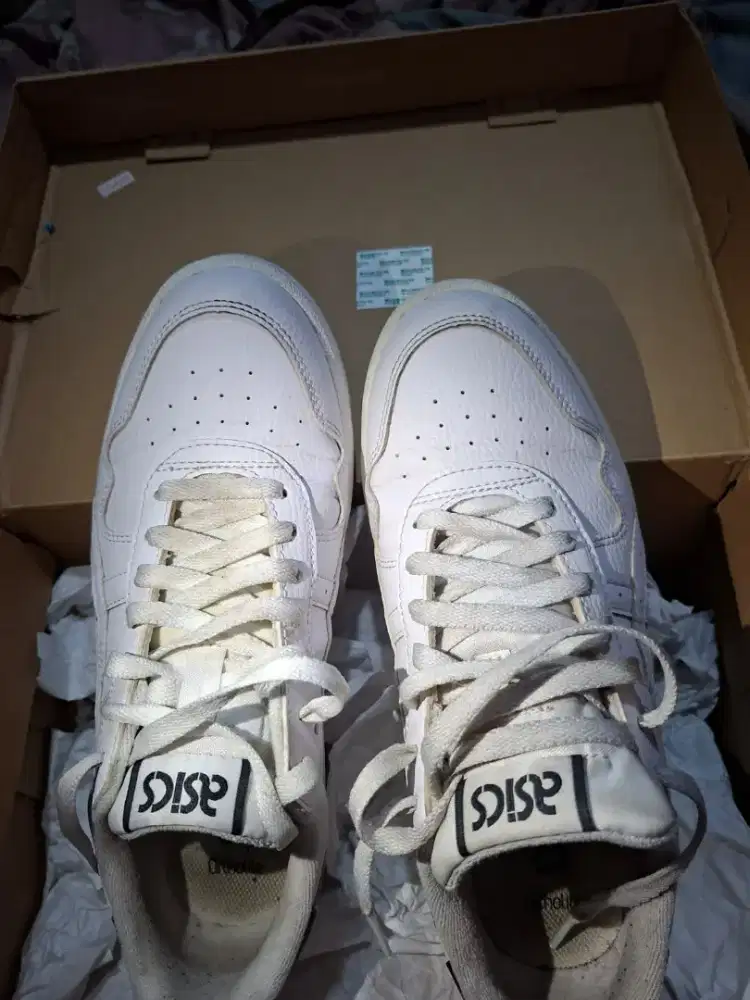 Sepatu asics white original