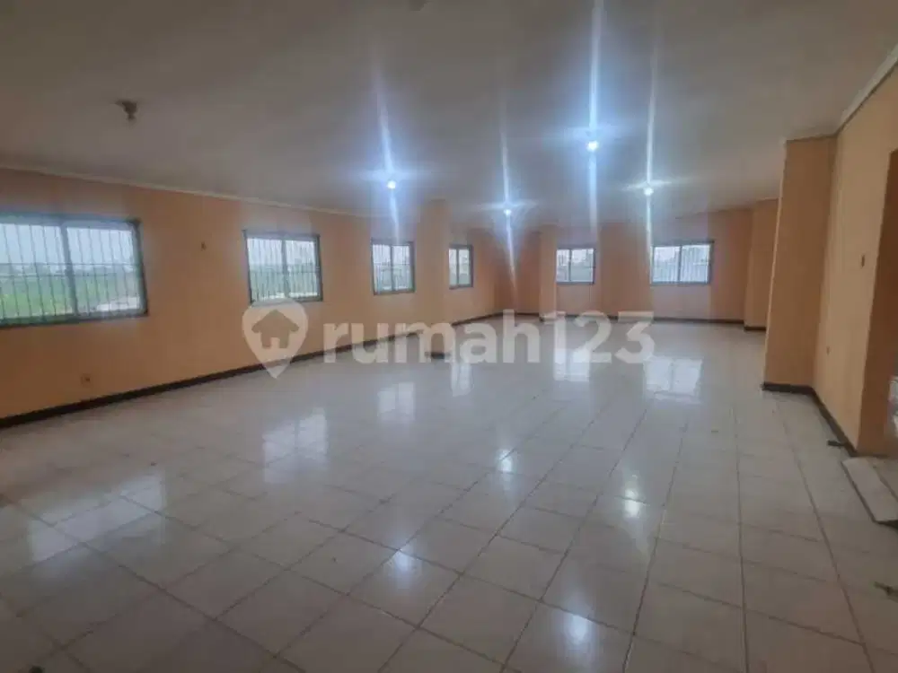 Disewakan Ruko Karawaci Tanggerang 3lantai Pinggir Jln Cocok Utk Usaha , Rapi , Siap Pakai