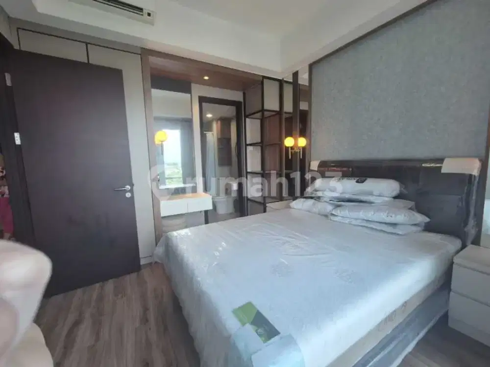 Dijual Apartment Puri Mansion 2br+1 Full Furnish , View Kolam Renang , Siap Huni