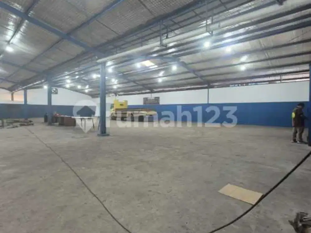 Disewakan Gudang 2 Pintu