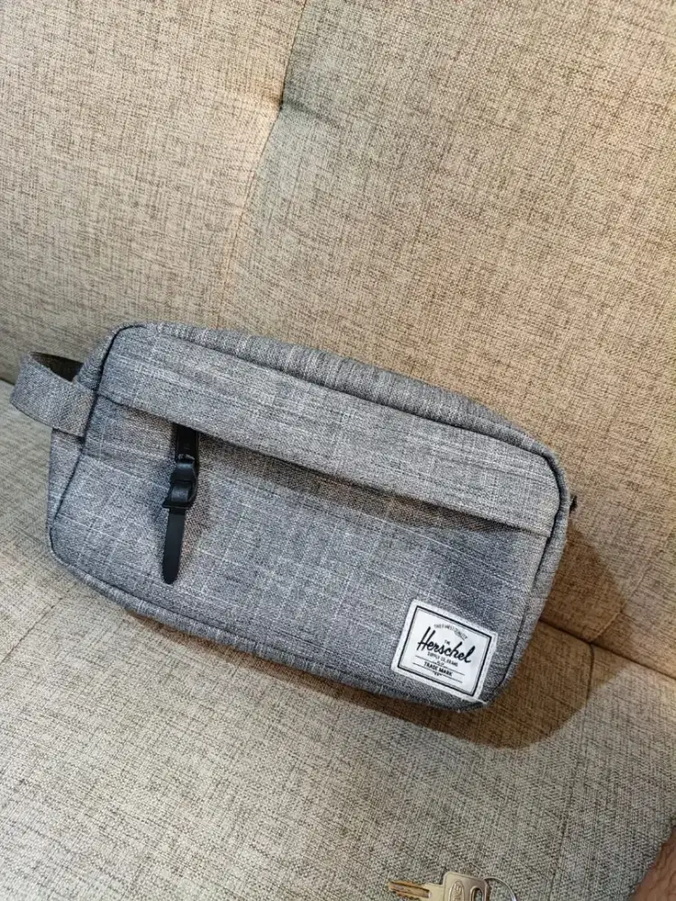 Tas herschel pouch original clutch