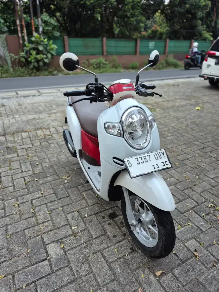 Dijual Honda Scoopy tahun 2020 pajak hidup