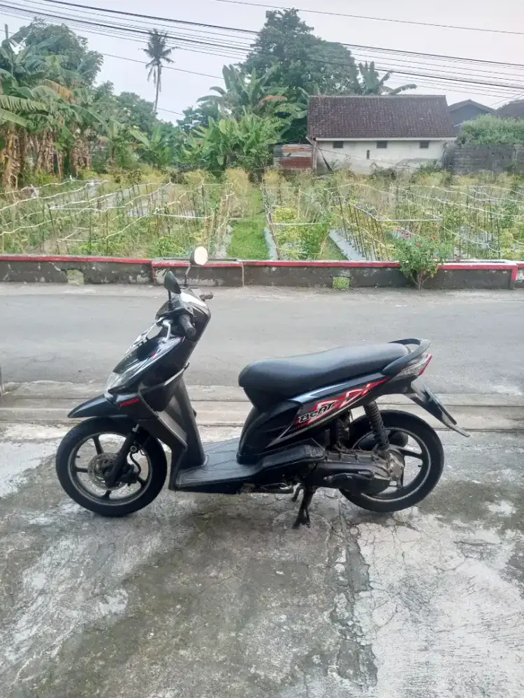Honda Beat Tahun 2012 Terawat