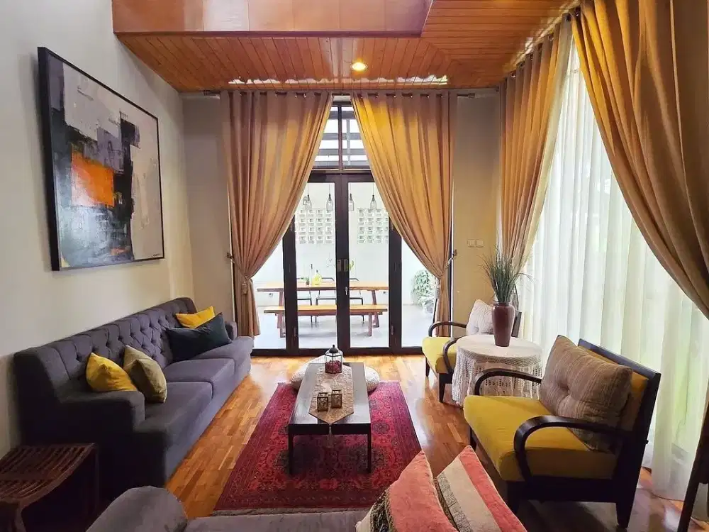 Rumah CANTIK ARTISTIK harga MENARIK di Setiabudi Setiabudhi Bandung Utara dijual