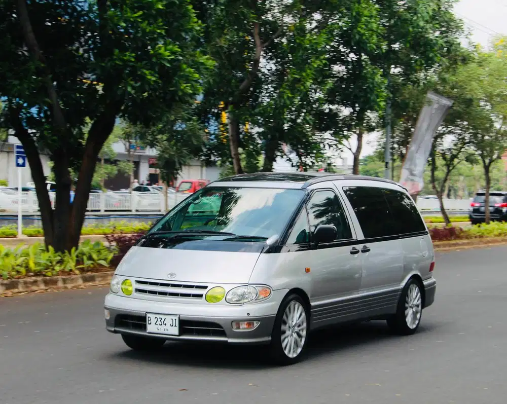 Toyota lucida Estima 2000 Bensin antik