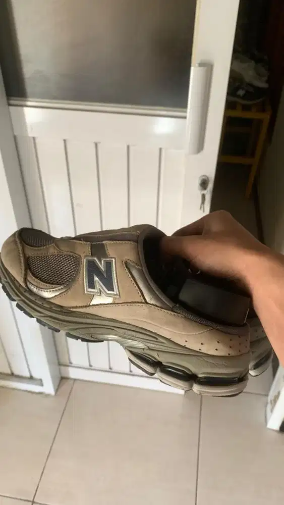 New Balance 2002R mule