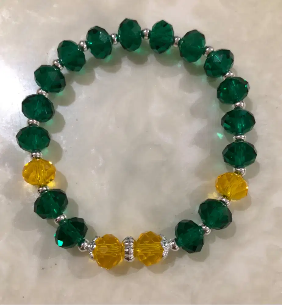 Gelang bahan ceko