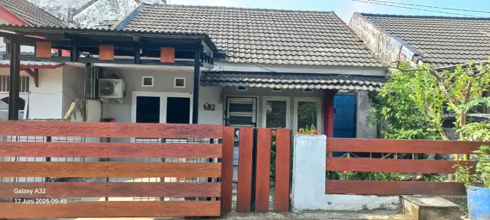 DISEWAKAN RUMAH DI BUKIT LAMA