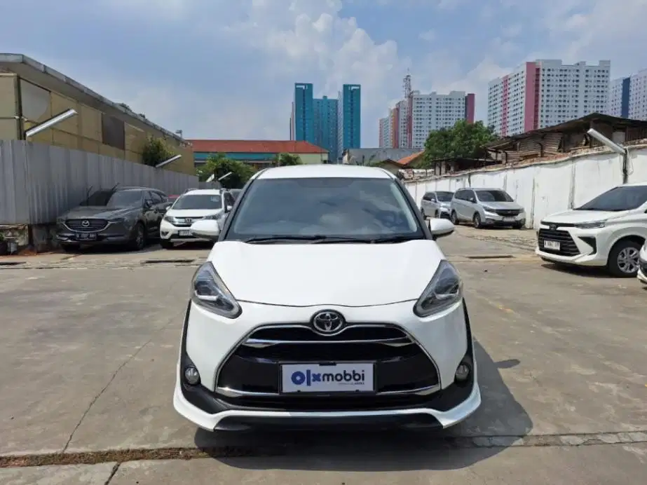 LOW DP Toyota Sienta 1.5 Q Bensin-AT 2017 UIZ