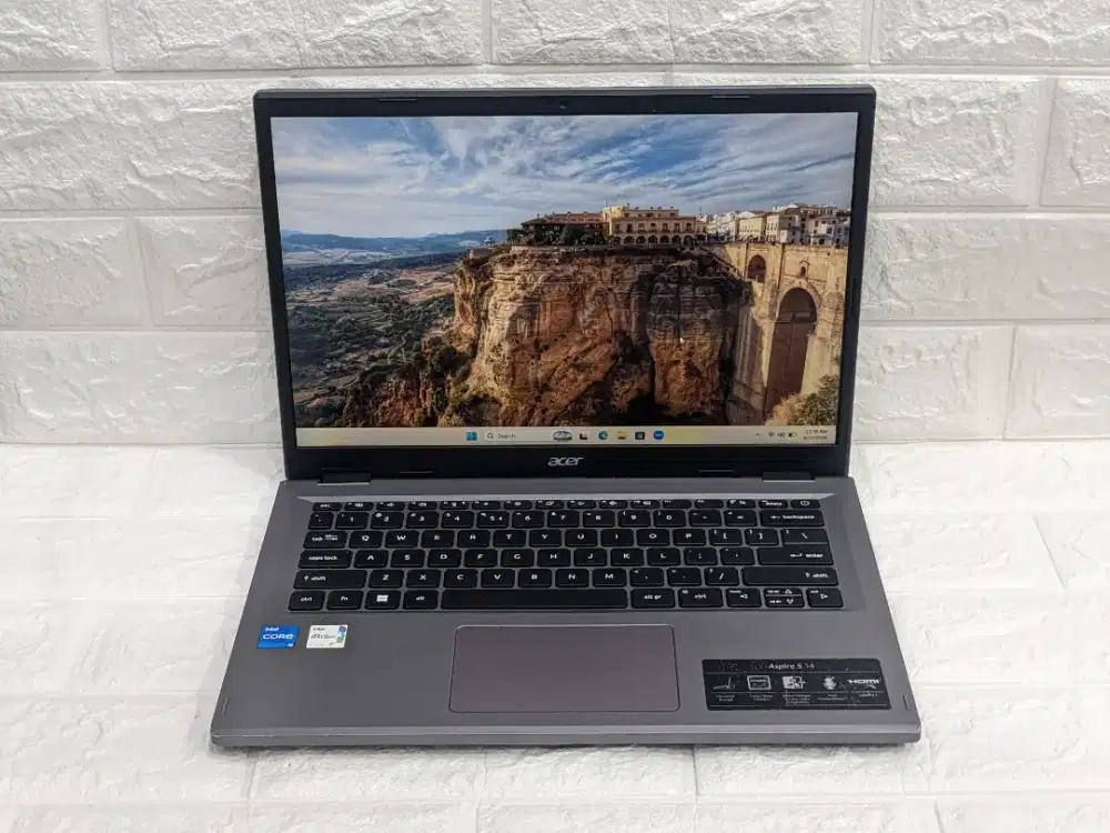 Laptop Acer Aspire 5 Intel core i5-1335U RAM 8GB SSD 512GB