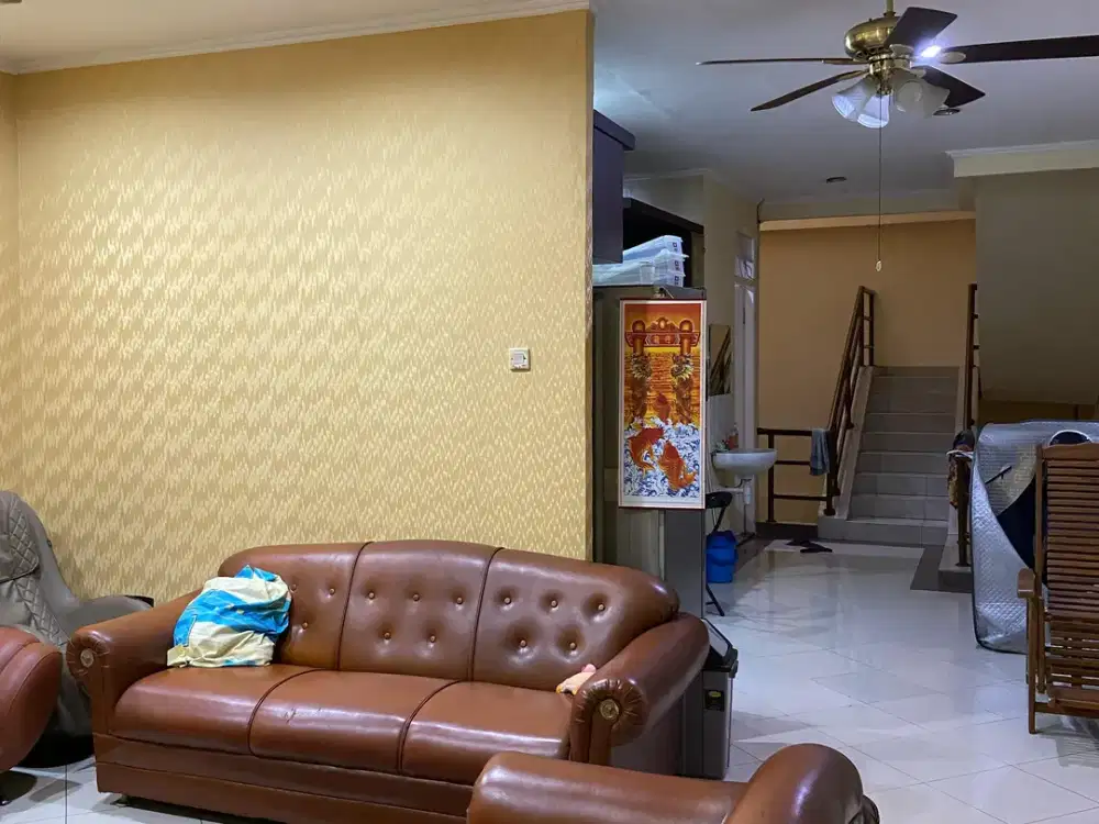 Dijual ruko taman palem 4lantai , 4Kt+1 rapi siap huni