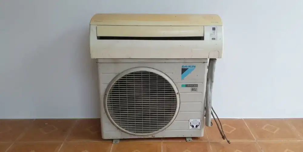 Ac daikin inverter 1 pk
