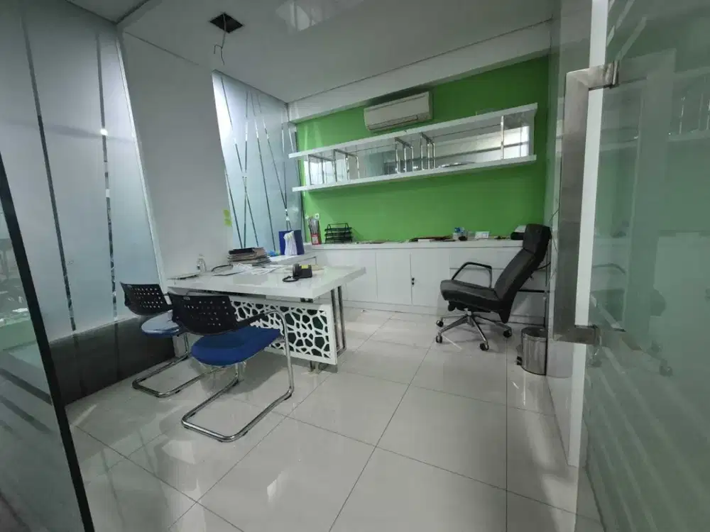 Dijual ruko Gading Serpong ex klinik 4,5lantai