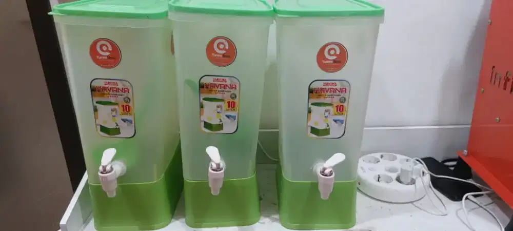 Peralatan minuman cafe