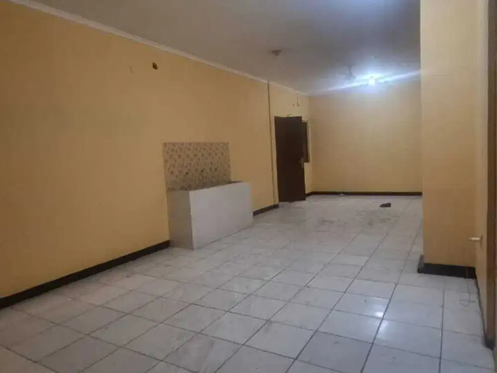 Disewakan ruko boulevard Karawaci LB 1250m2 rapi siap pakai