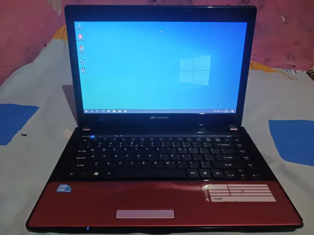Laptop acer gateway core i3