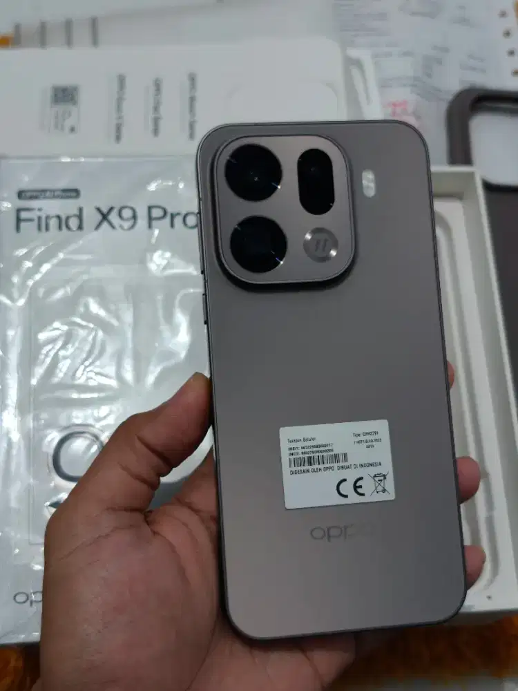 Oppo Find X9 Pro Titanium Ram 16GB - 512Gb Fullset Ori Garansi 2 TAHUN