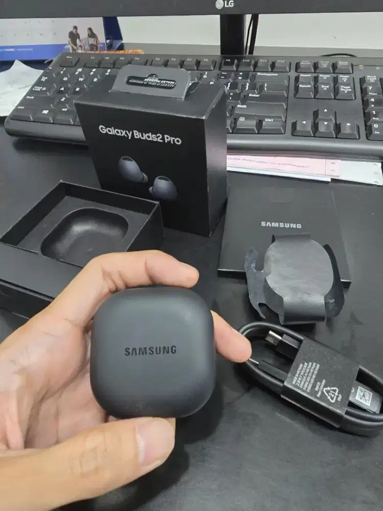Samaung Buds 2 Pro like new eks display