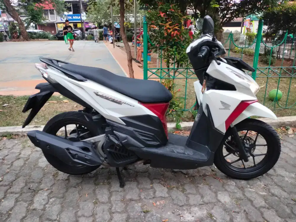 HONDA VARIO FI LED 150 ISS 2017 lengkap/B.(Bekasi kota)