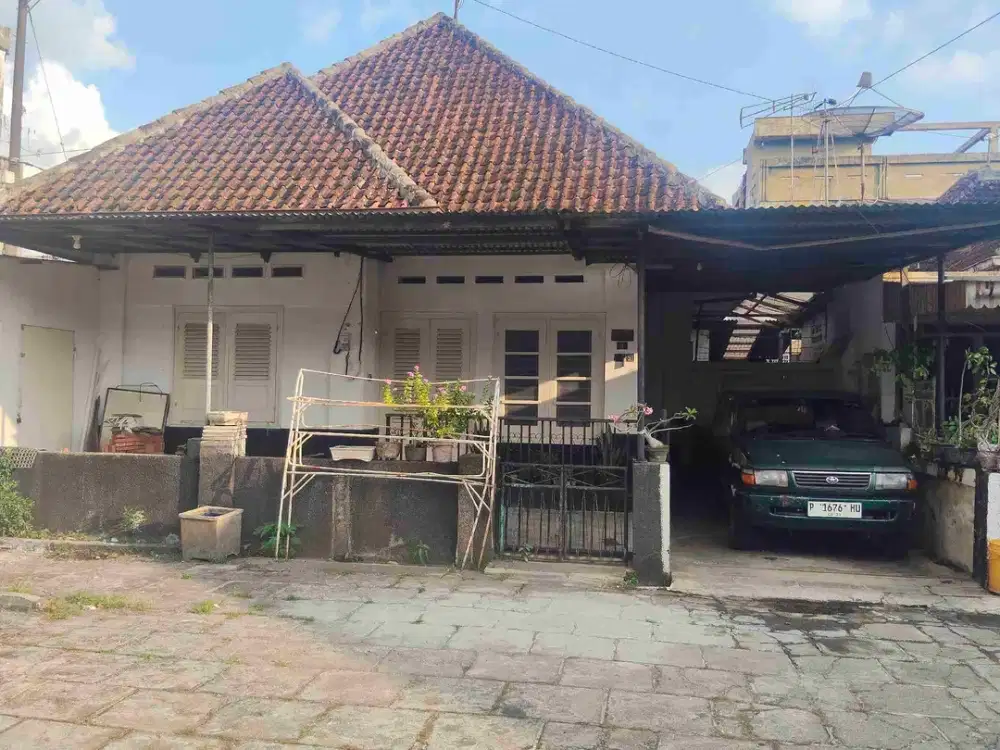Disewakan rumah pusat kota jember