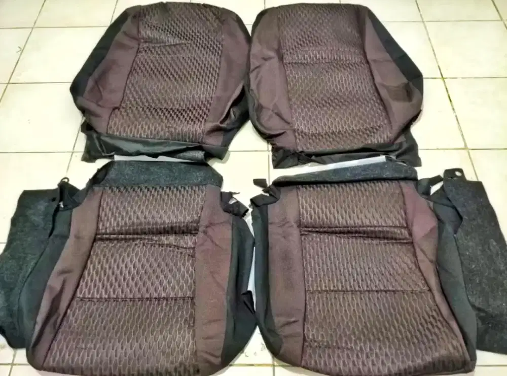Sarung jok Reborn G