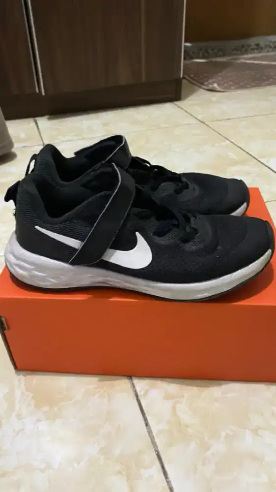 Preloved sepatu anak