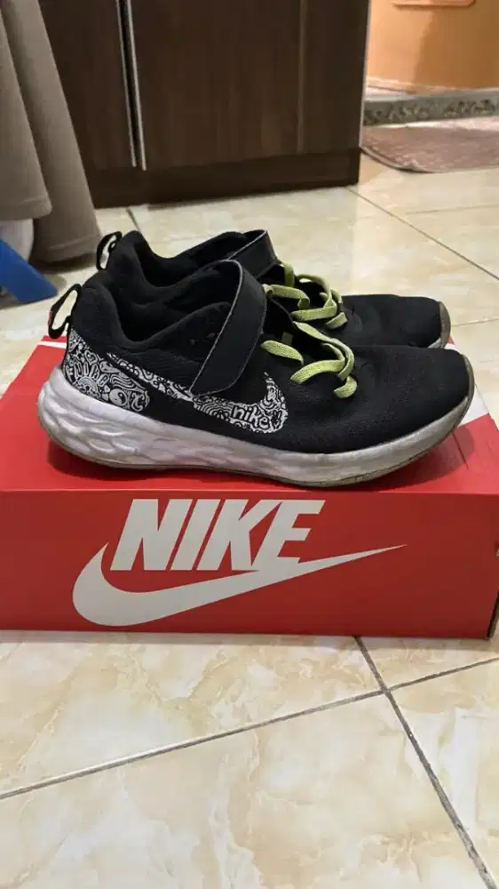 Preloved sepatu anak