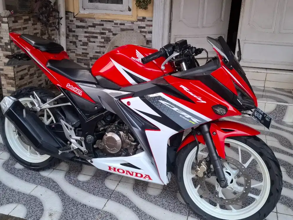 Honda CBR Plat F