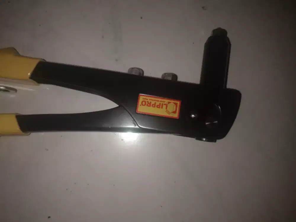 Tang RIVET LIPPRO ORIGINAL