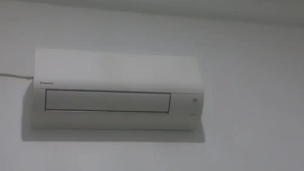 AC Daikin 1/2 PK jarang pakai