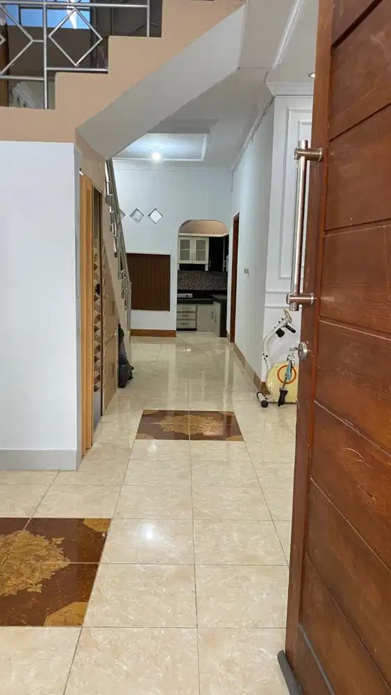 Dijual rumah cantik sdh renov strategis
